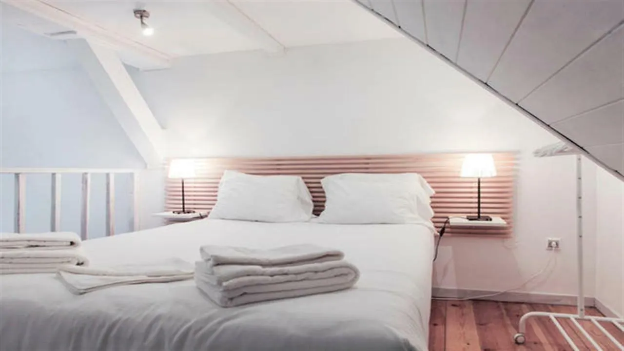 Cool Tailor Made Studio Apartment Lisbon