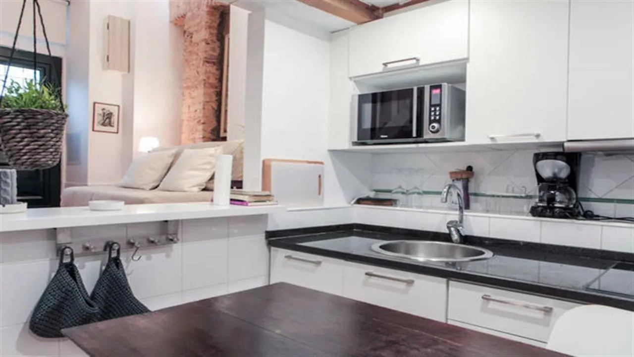 Cool Tailor Made Studio Apartment Lisbon