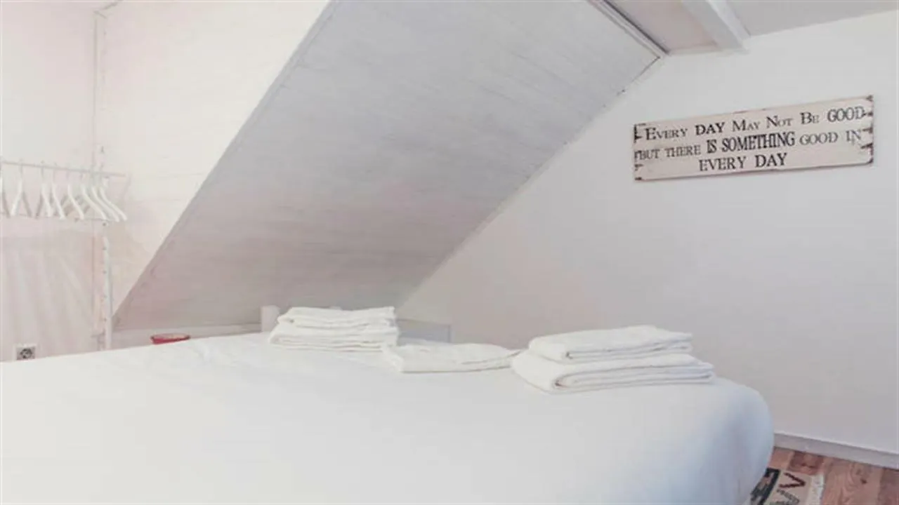 Cool Tailor Made Studio Apartment Lisbon Portugal