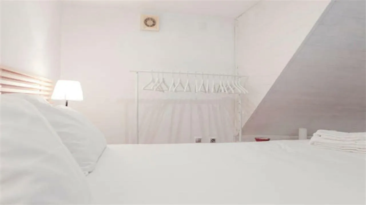 Cool Tailor Made Studio Apartment Lisbon